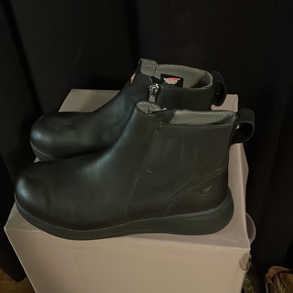 Red wing women’s zip up leather boots size 7D - Picture 5 of 10